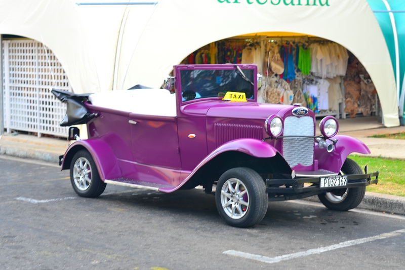 retro taxi in Varadero
