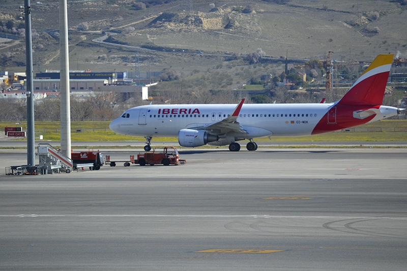 самолет авиакомпании Iberia